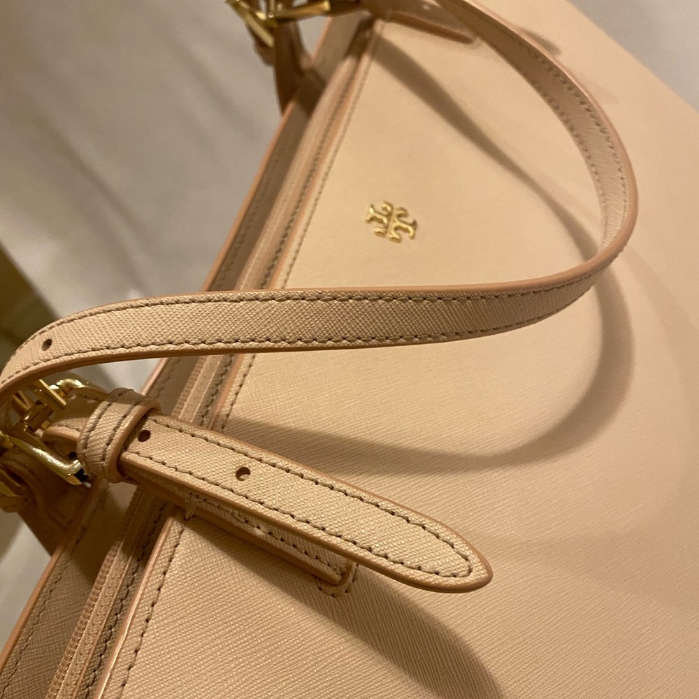 Tory Burch Cream Tote - Picture 7 of 10